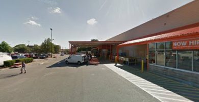 Grúas cerca de Hempstead